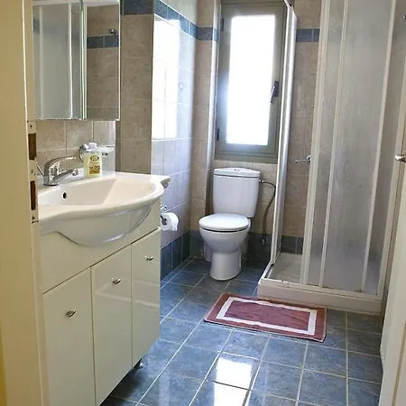 伊瓦格利亚公寓 * Agia Efimia