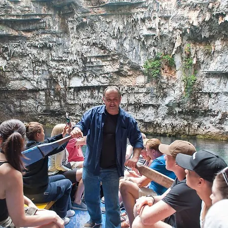 伊瓦格利亚公寓 公寓 Agia Efimia